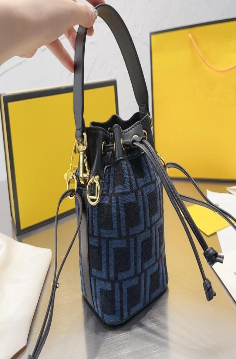 

Mini Bucket Bag Designer Crossbody Shoulder Bags Handbag women039s fashion leather handbags handbag whole removable shoulde4096186, Sky blue