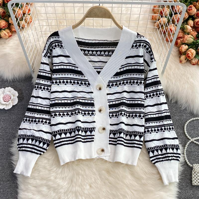 

Women's Blouses Autumn And Winter Stripes Loose V-Neck Jackets Single-Breasted Long Sleeved Plus Size Knitted Cardigan Sweater, Beige