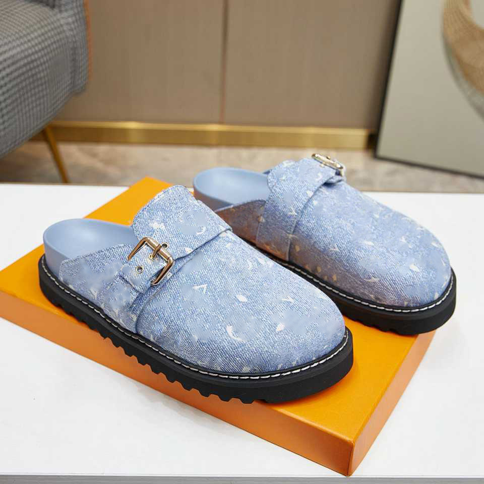 

2023 Authentic Women Designer Cosy Flat Comfort Clogs Slippers Slides Men Mule Luxury Adjustable Strap leather Beach Summer gold-tone buckle sandal Size eur35-45