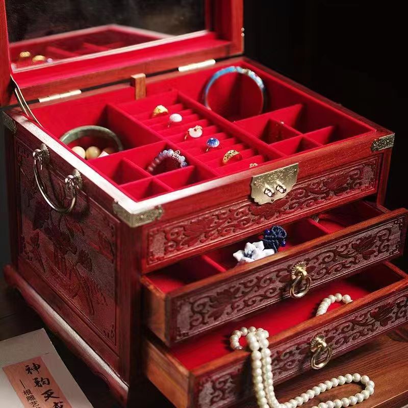 

Chinese style blood sandalwood dressing box Chinese style solid wood wedding jewelry box Large capacity lockable storage box for dowry