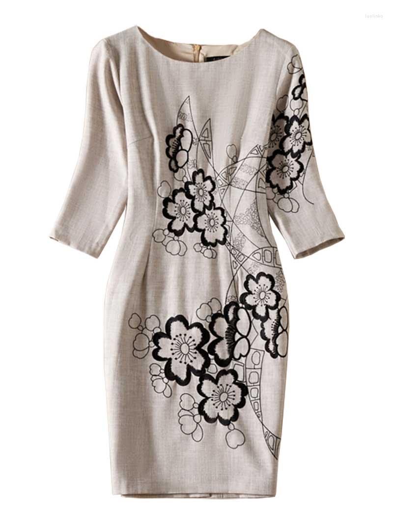 

Party Dresses Floral Flower Embroidery Women Sheath Dress Round Neck 3/4 Sleeve, As pictures