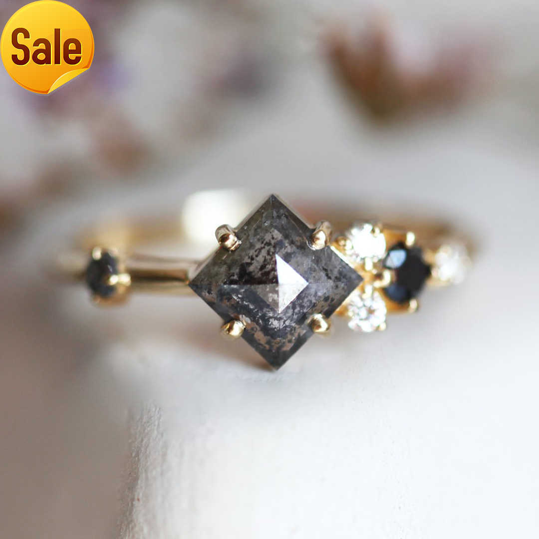 

Delicate Meaningful Fashion Women Jewelry S925 Gold Plated Square Salt Pepper Diamond Cz Moissanite Ring Engagement Promise Ring