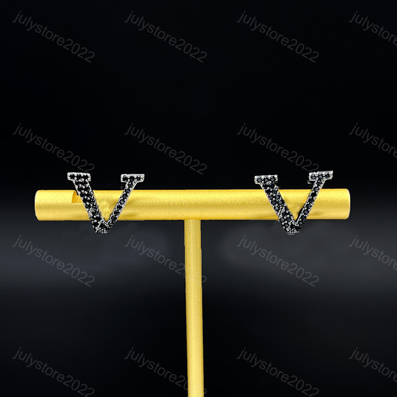 

Mens Small Stud Earings Designer Jewelry Blue Diamond Earring for Women Letter Men Luxurys V Earring Gold Studs 925 Silver Hoops Balck Crystal Orecchini Uomo with Box