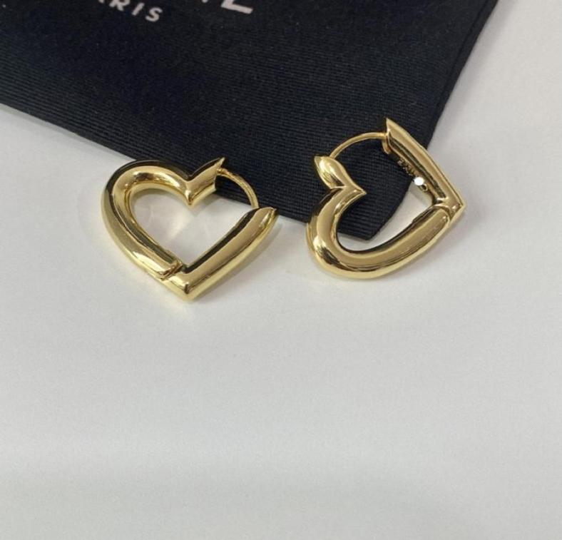 

Designer earring high quality womens love Charm ear Stud heart earrings for Women Unisex Gold classic jewelry INS fashion Wedding 9472480