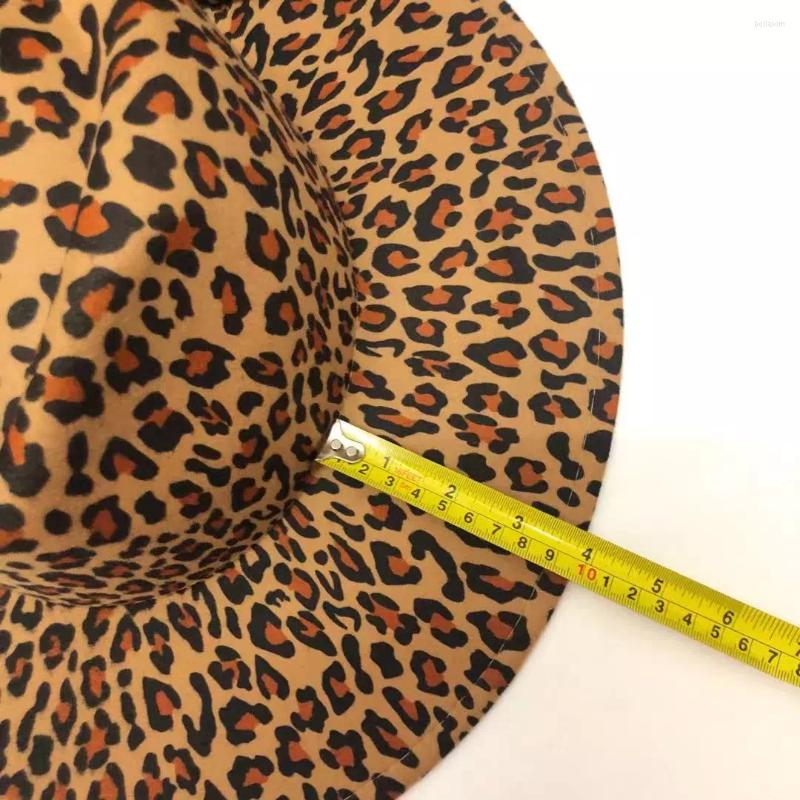 

Berets Hat 10 Cm Big Brim Leopard Pattern Jazz Print Top Flat Couple