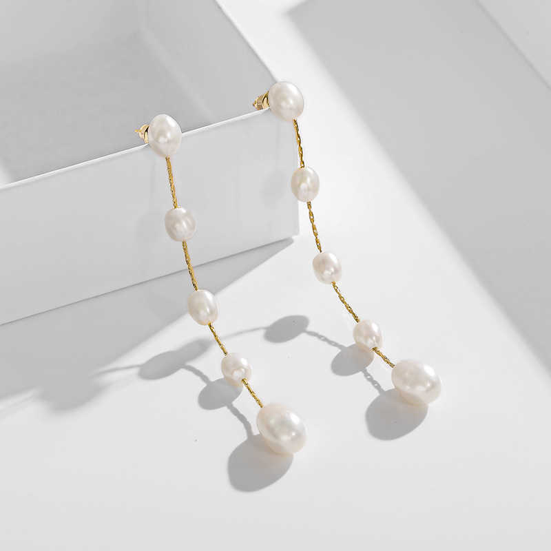 

Silver Needle Freshwater Pearl Earrings with Elegant Tassel Personality and Atmosphere Earrings 2021 New Trendy Long Earrings