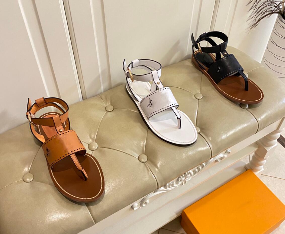 

Luxury Designer HORIZON FLAT 1A9RJK Sandals Slides White Perforated Calf Leather Wide Front Strap Engraved Buckle Slippers With Box