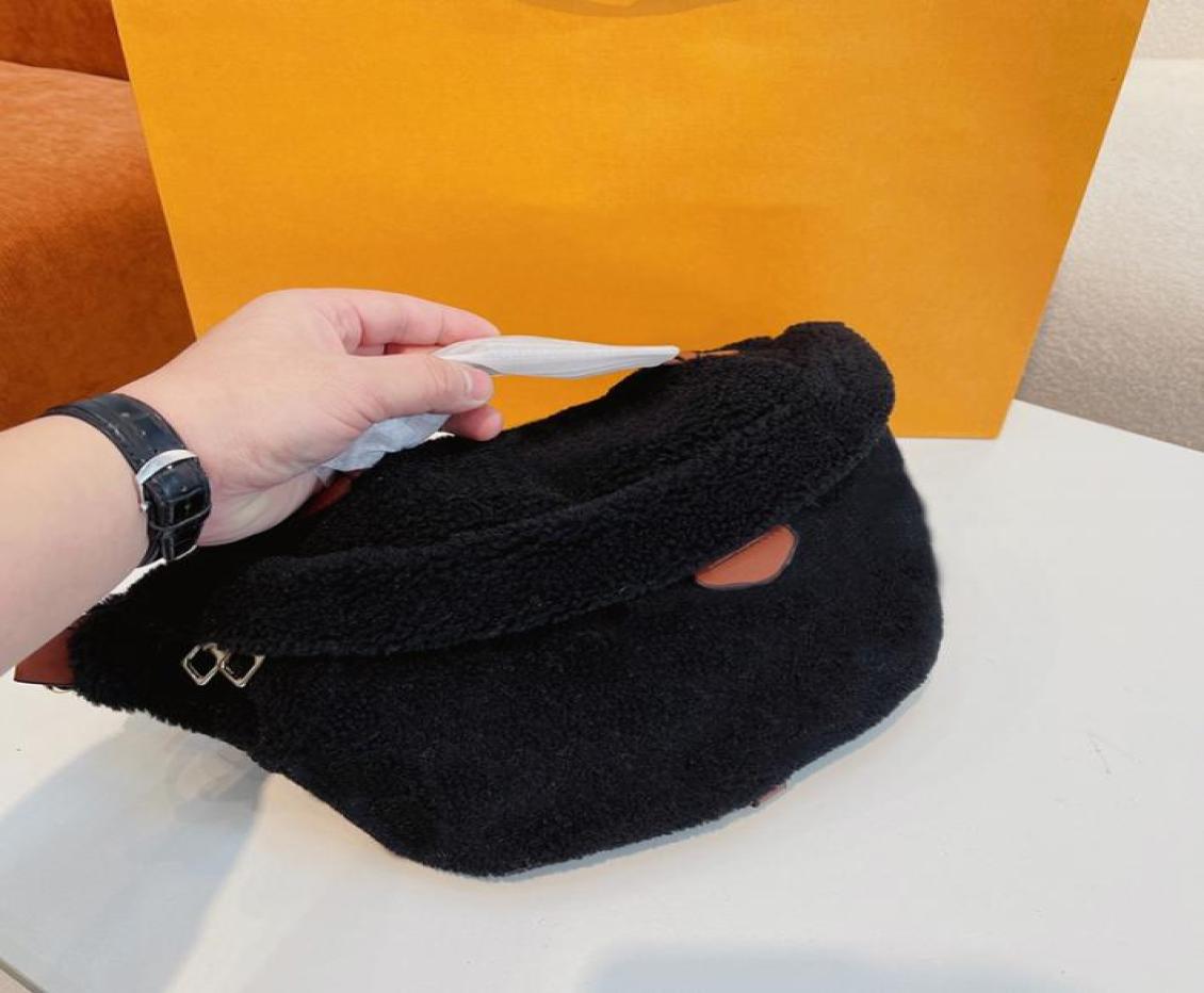 

2022 Winter Belt Bags White Lamb Wool Fanny Pack for Women Original Fashion Black Shoulder Cross body Waist bag Leather Letter bum5724099, Sky blue