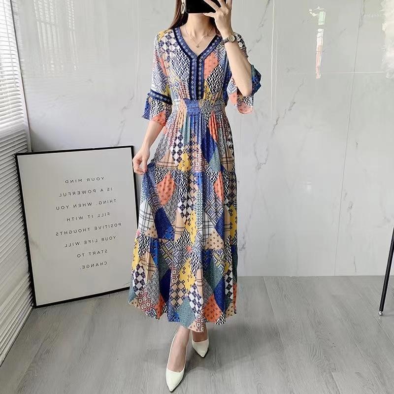 

Party Dresses Ethnic Style Chiffon Floral Dress V-neck High-waisted Retro Beach Skirt Summer, C-05