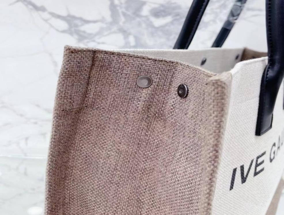 

2022Luxurys Designers Shoulder Bags high Quality handbag Woman Classic Travel Shopping bag Handbags Lady large capacity Canvas W1471080, Army green