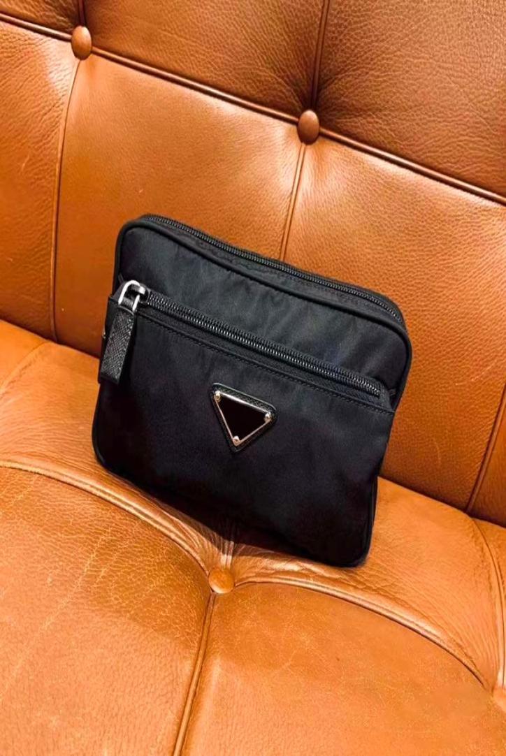 

Vintage Recycled Nylon Waist belt bum bags Luxury Designer Whole Womens mens classic Saffiano bumbag tote famous chest CrossBo7136535, Army green