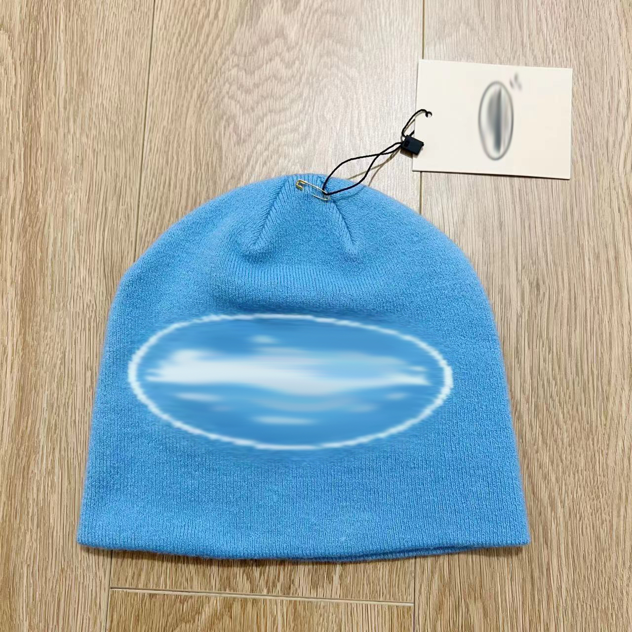 

beanie caps hip-hop bucket hat casual and versatile men and womens round top Skull Caps, Black red