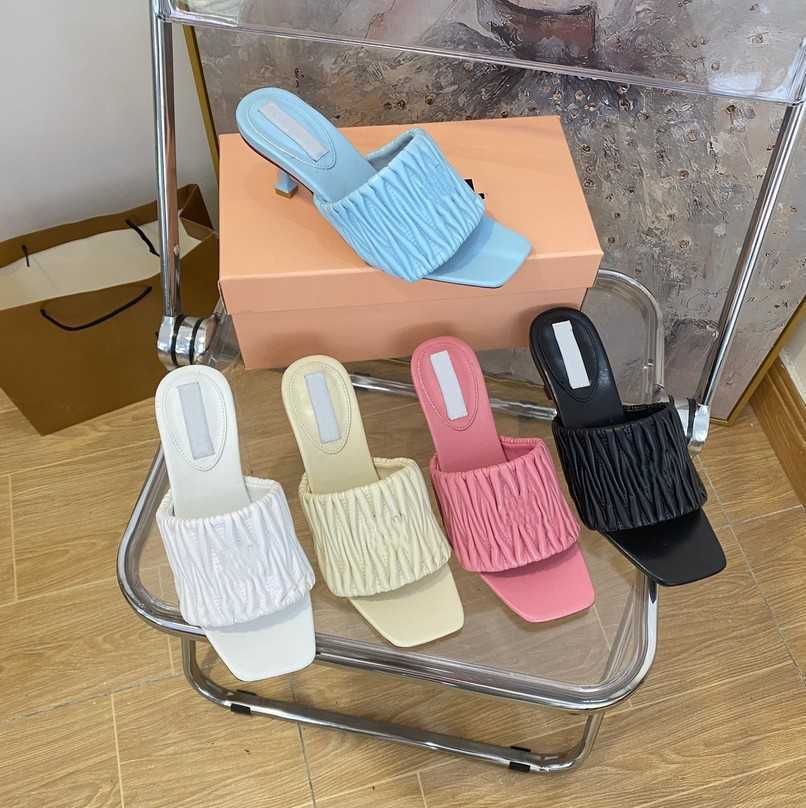 

2023 MIUs Slippers Women Flat Slipper Matelasse Sandals LOGO High Heels Slide Pump Shoes M Fashion Designer Banquet Summer Leather Stiletto Macaron Mule Size 35-41, Mm523-8