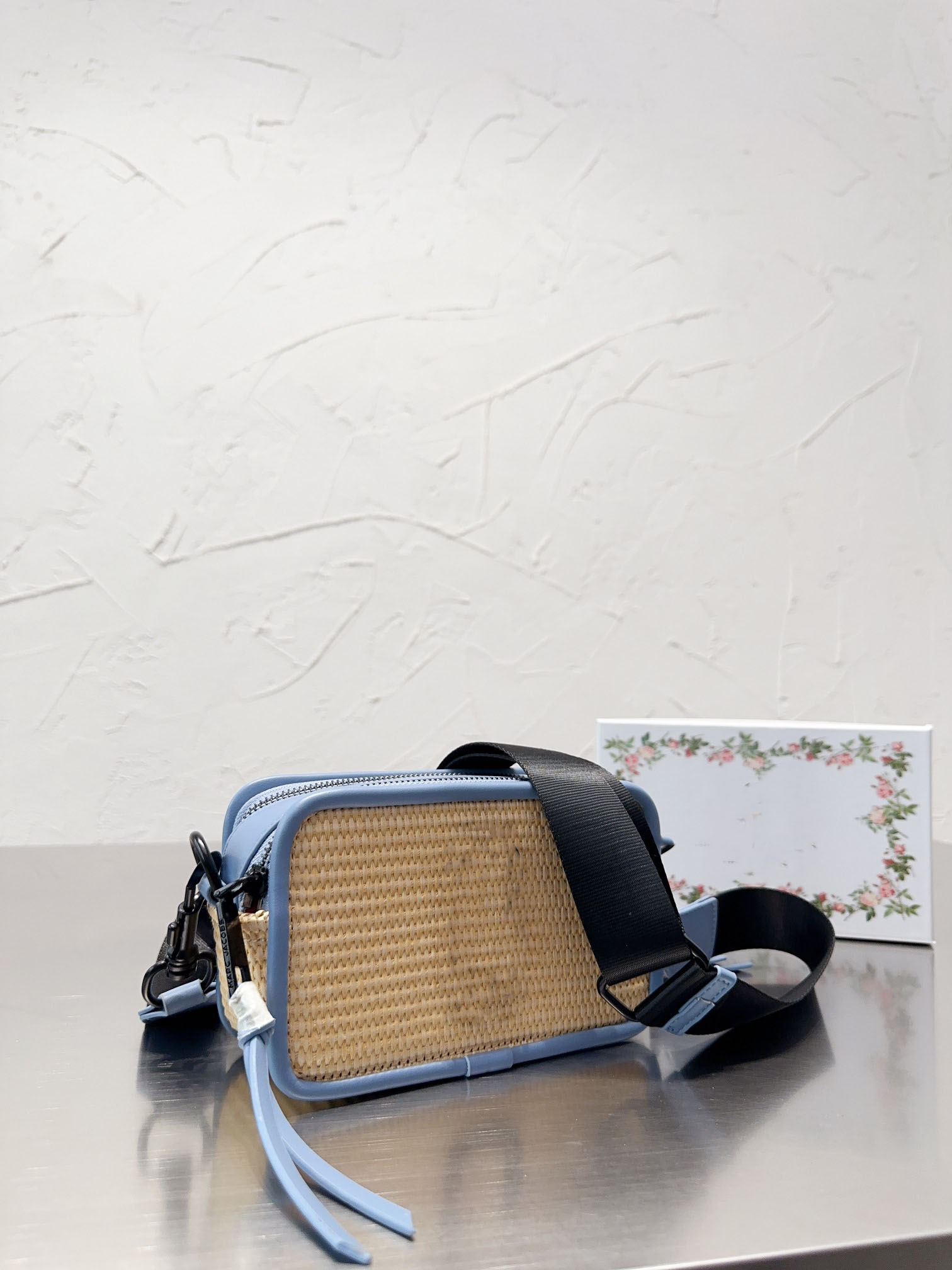 

Designer Shoulder Bag Retro but cute and playful very beloved version of classic model size is just very practical