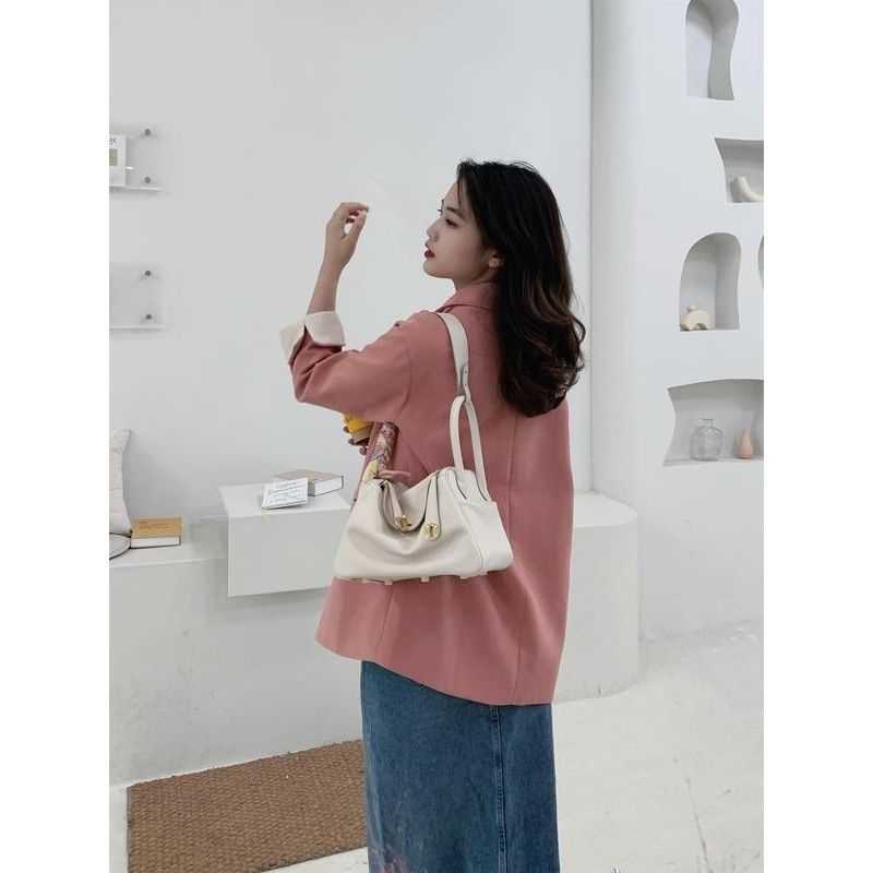 

Lindys Bags H erme Lychee grain cowhide large armpit Lindi bag pillow bag for women new single shoulder portable pillow bag for, Milk white small size 18x12x10