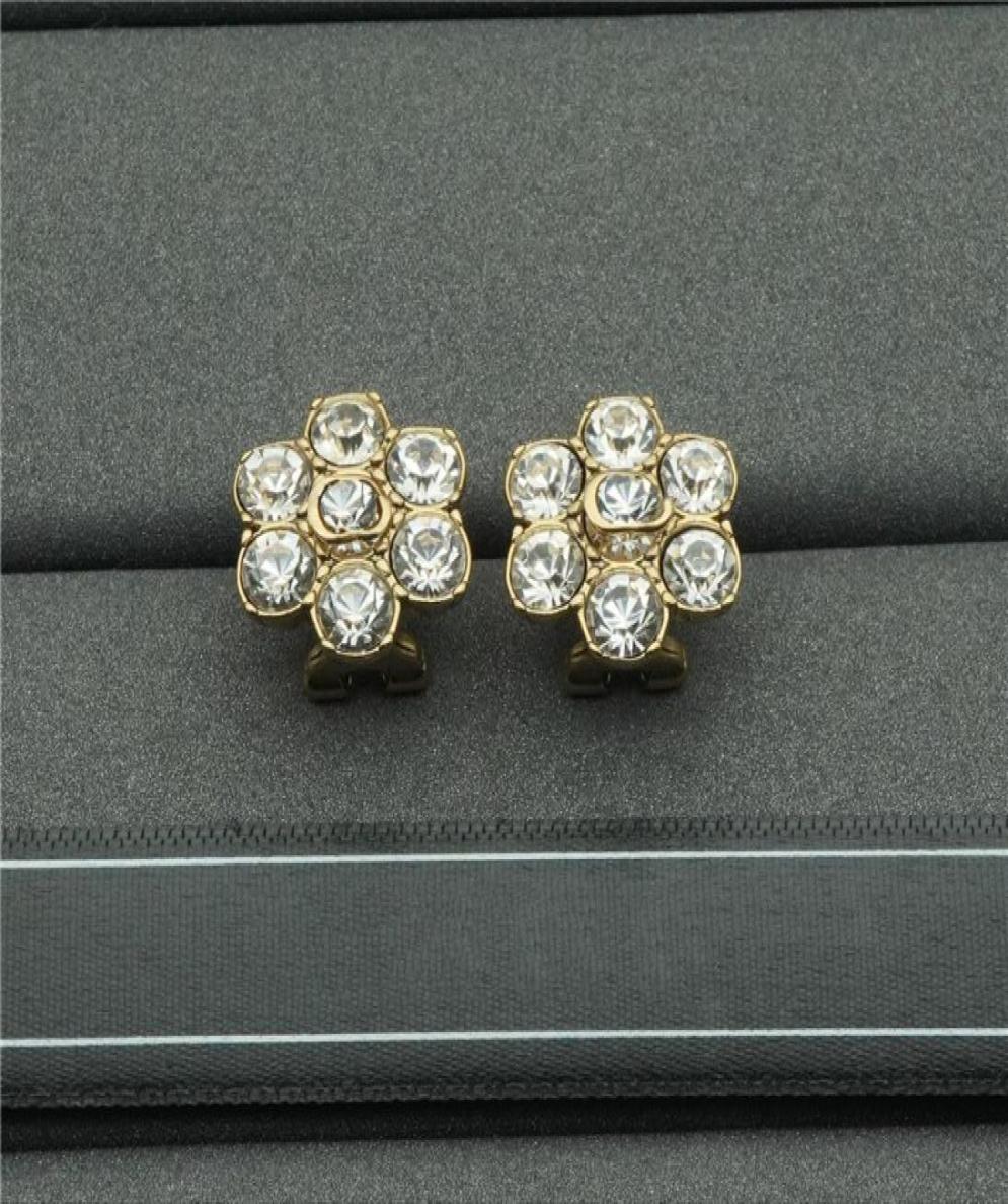 

Double Letter Flower Charm Earrings Diamond Floral Designer Studs Temperament Personality Rhinestone Eardrops Whole5950855