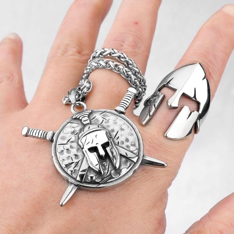 

Pendant Necklaces Vintage Nordic Viking Warrior Sword Shield Necklace Men's Stainless Steel Helmet Amulet Hip Hop Jewelry