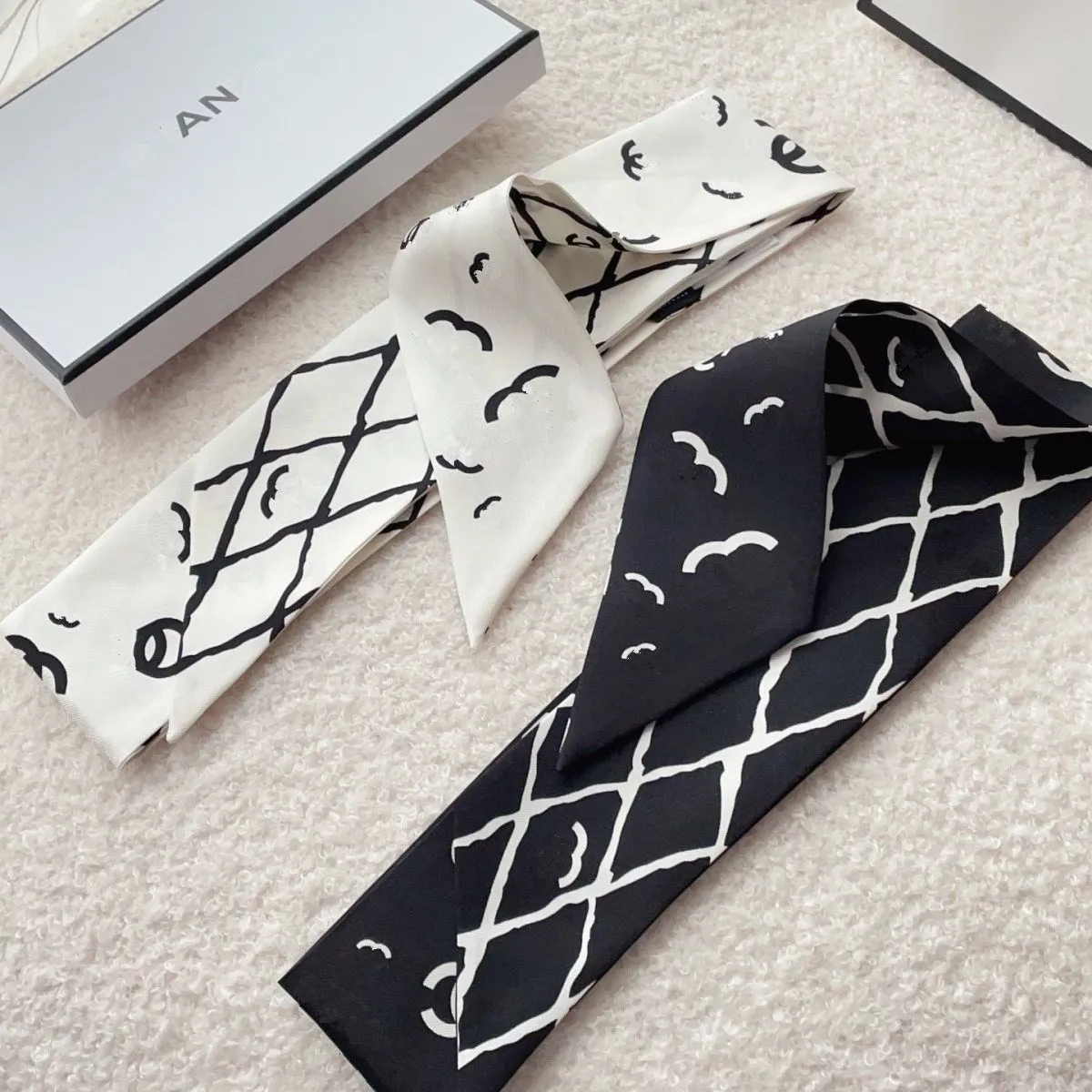 

2023 Designer scarf brand silk scarfs lady high-grade fashion scarves headband Plaid letters simple style