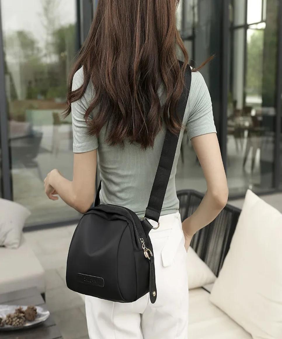 

2022 single shoulder lightweight small bags crossbody bag casual canvas women039s Oxford cloth shell bag2120827, Red