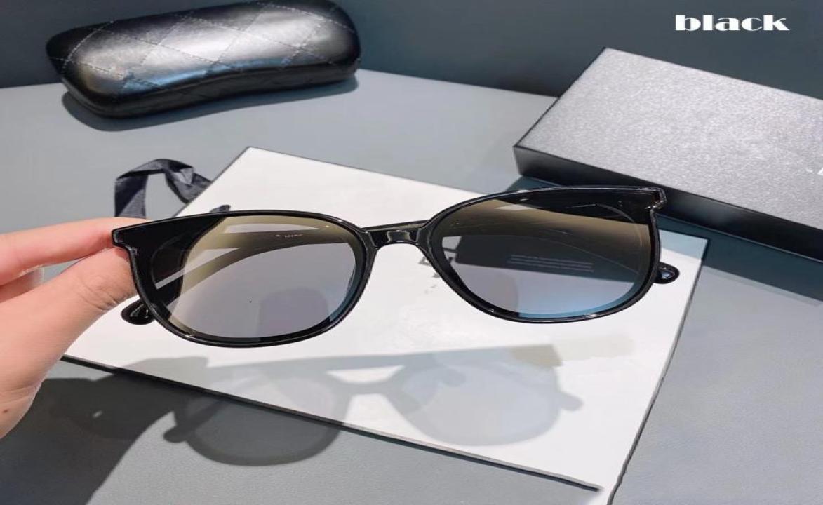 

Woman Polarized Sunglasses Round Large Frame Couples Retro Toad Mirrors Suitable for Vacation Beauty Travel Can Bring Original Box3801080
