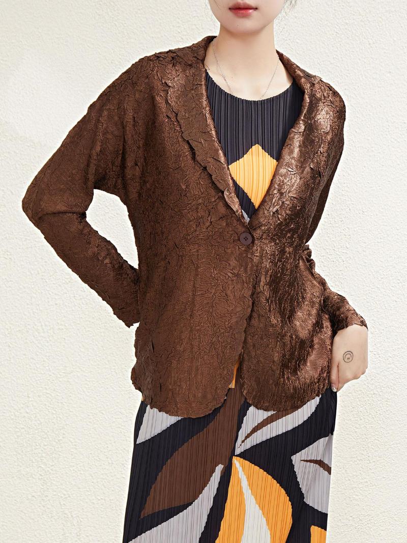 

Women's Jackets Miyake Pleated 2023 Summer Fashion Thin Sunscreen Small Suit With Solid Color Loose Cardigan Jacket Coat, Black