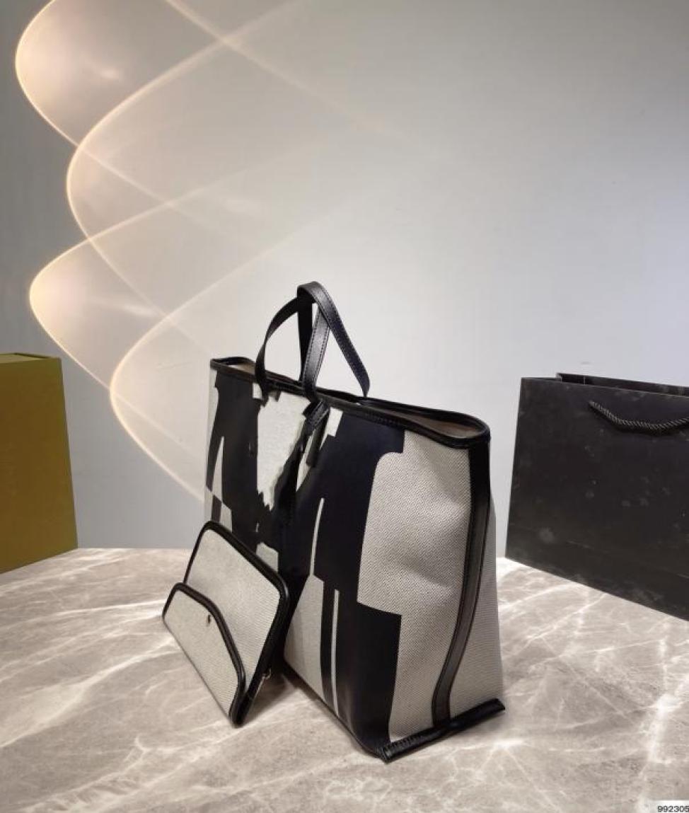 

2022High quality designer shoulder bag women039s canvas portable mother and child shopping bag2768342, White