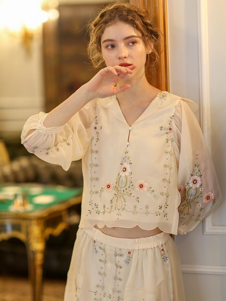 

Women' Blouses Summer Autumn Women Vintage Elegant Shirts Ladies Retro Limited Edition Antique Exquisite Handmade Embroidery Short Loose, Rice white