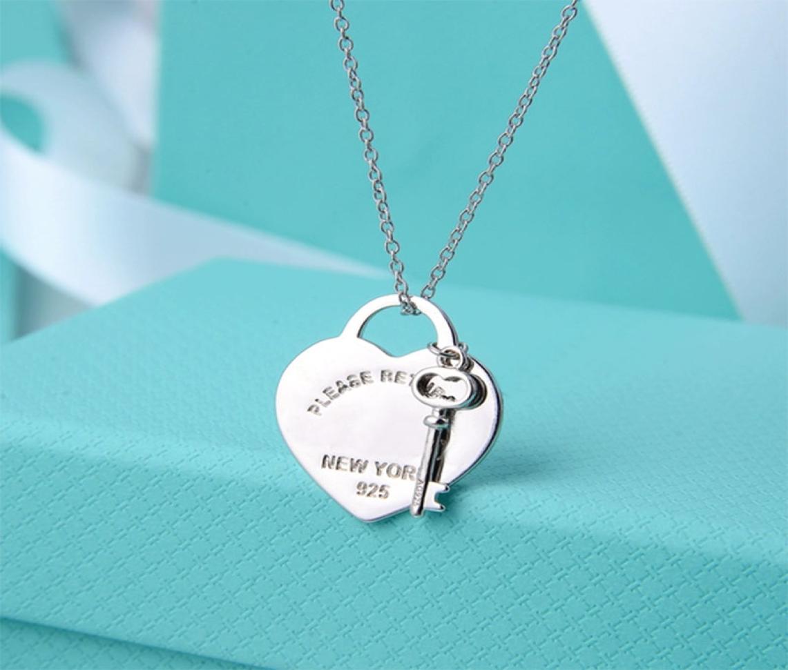 

Key Designer Necklace 100 925 Silver Pendant Necklaces T fashion Female Jewelry Exquisite Craftsmanship Return to heart Classic B5136528