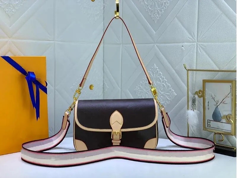 

Luxurys Designer Letter Bag Women's and Ophidia Fashion Marmont Bag Genuine Leather Crossbody Handbag Wallet Backpack Shoulder Bag M45985