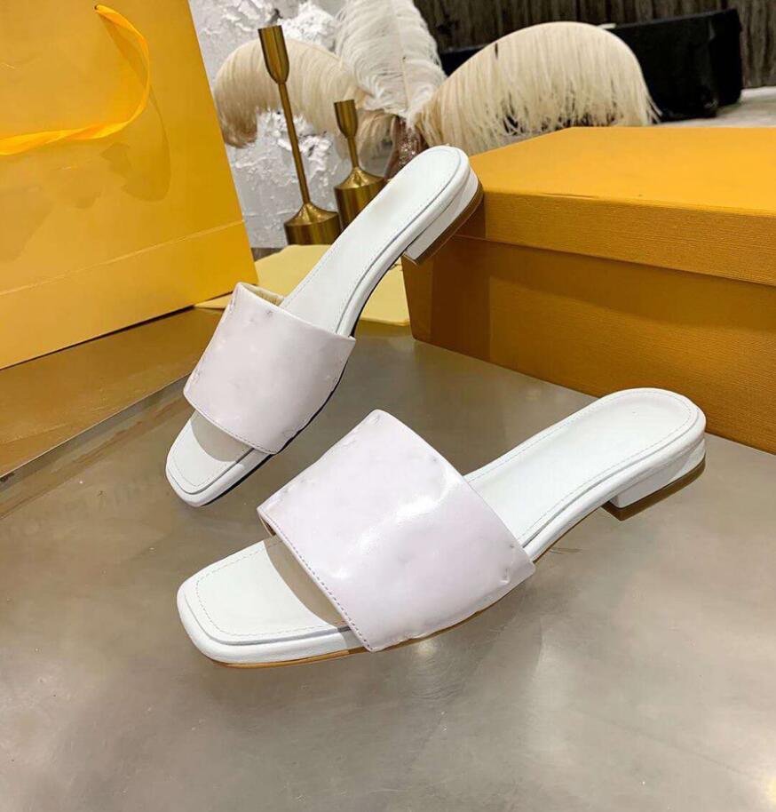 

2023 Revival Flat Mules Slippers Men Women Slides Sandals Designer Shoes Gold Silver Black Pink Orange Blue WATERFRONT White Leather Flip