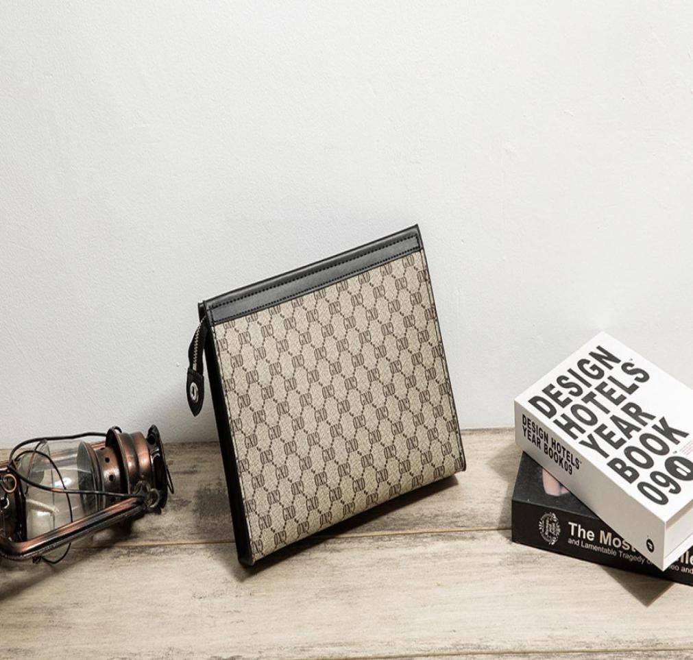 

Luxurys Clutch Bags Toiletry Pouch Handbags Purses Men Women Evening Leather Shoulder Bag Wallets Card Holder Chain Key Pouchs wal4409760, Sky blue