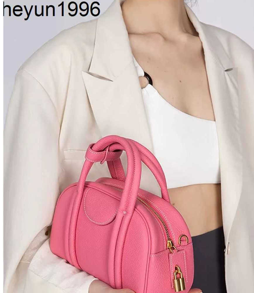 

2023 Summer New Bowling Boston Casual Handheld Pillow Small Design One Shoulder Crossbody Bag68, Sky blue