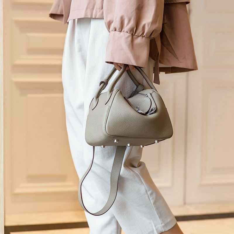 

Lindys Bags H erme Mother's bag New Lindys's bag Women's bag One shoulder messenger bag Handbag Pillow bag, Orange scarves and ponies