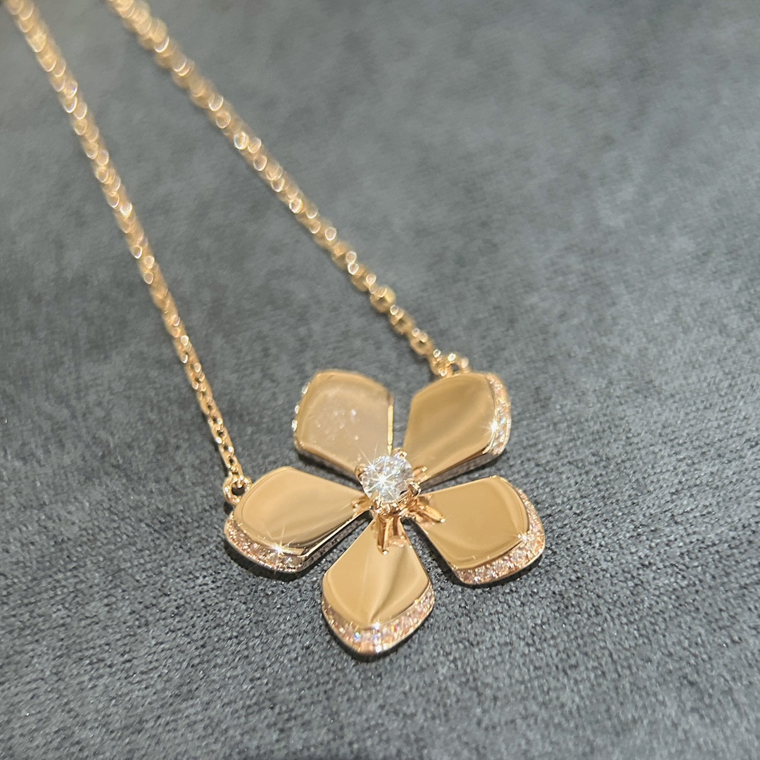 

Fashion Classic4/Four Leaf Clover Necklaces Pendants Mother-of-Pearl Stainless Steel Plated 18K for Women&Girl Valentine's Mother's Day Engagement Jewelry-Gift 206