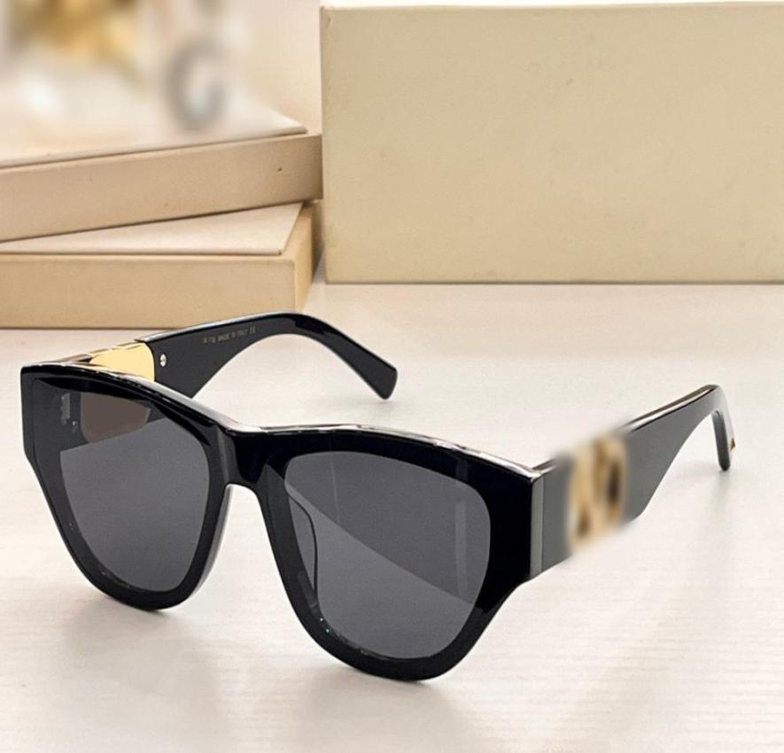 

Sunglasses For Women Summer 3118 Style AntiUltraviolet Retro Plate Full Frame Glasses Random Box3569804