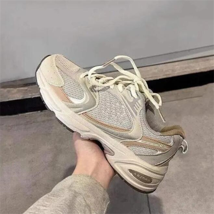 

High Quality Bowling Shoes 2023 Spring Hot sales New Mens Women Designer Sneakers Brand530 Luxury Casual Shoe Plus Designer Trainers Walking Shoes, 01