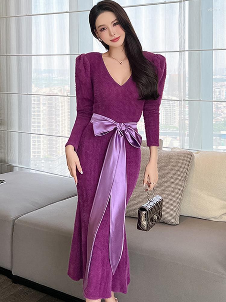 

Casual Dresses Autumn Winter Knitted Women Evening Dress Sweater Temperament Purple V-Neck Bodycon Midi Party Prom Robe Stretchy Mujer