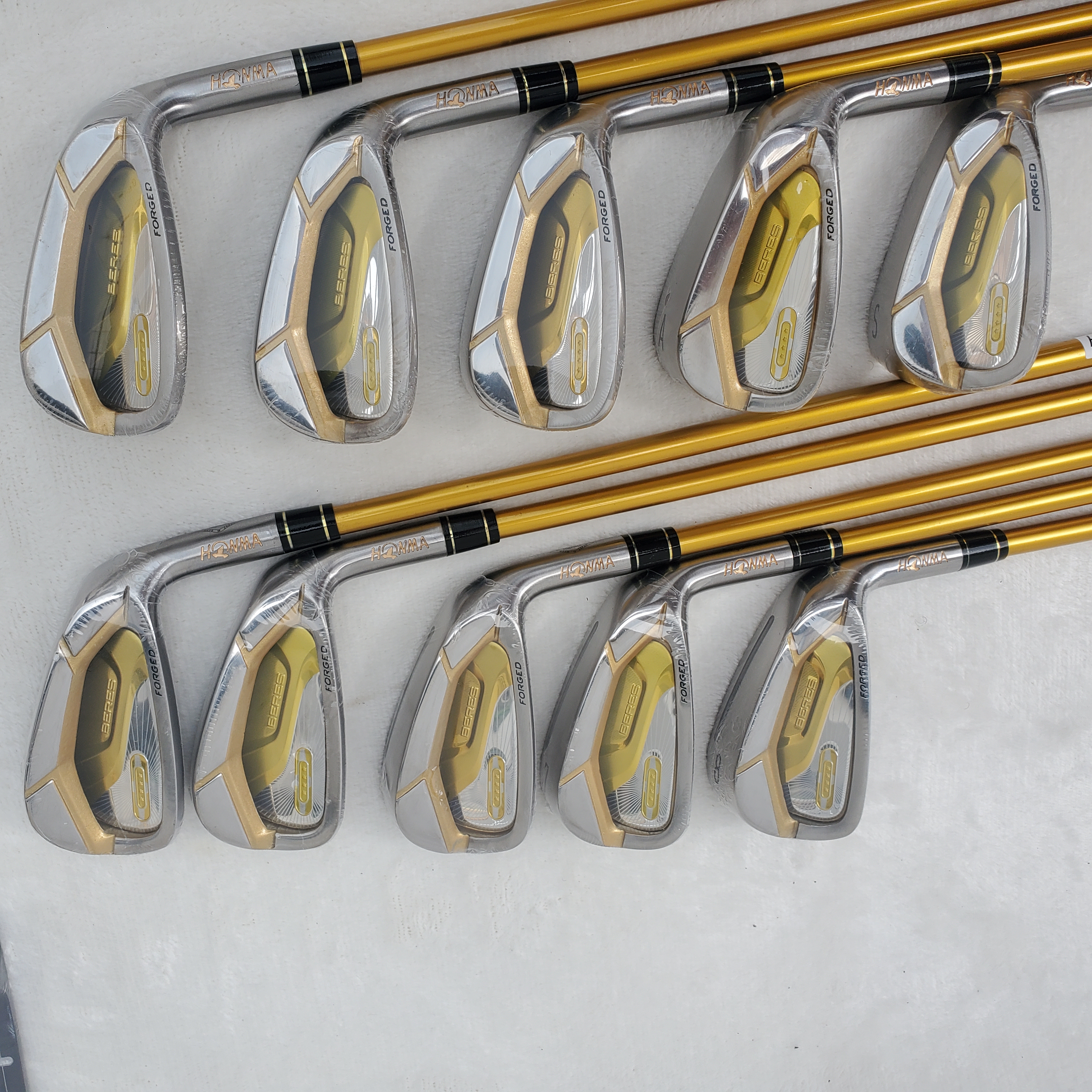 

Men Golf irons HONMA BERES S-07 4 star Golf irons 4-11.Aw.Sw IS-07 irons Set Golf clubs Graphite shaft