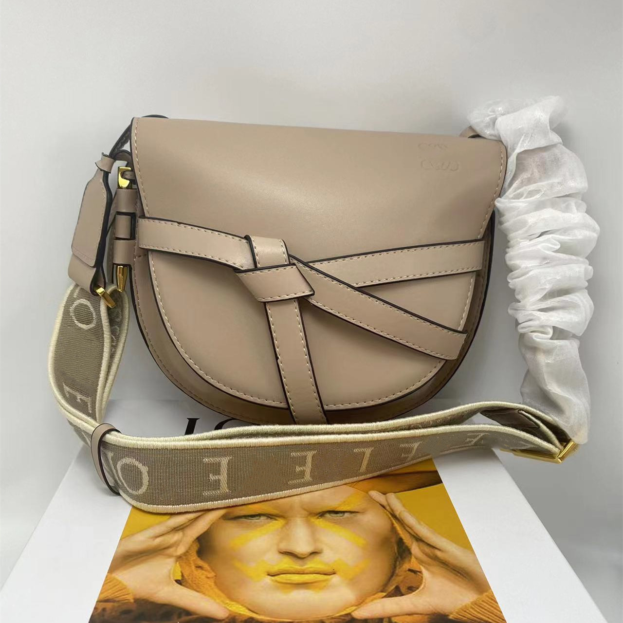 

High-end puzzle designer Saddles Bag Women's Shoulder Handbag Top real leather Hand Lift Clamshell Vintage wallet Fashion Embroidery wide strap crossbody bag, 17