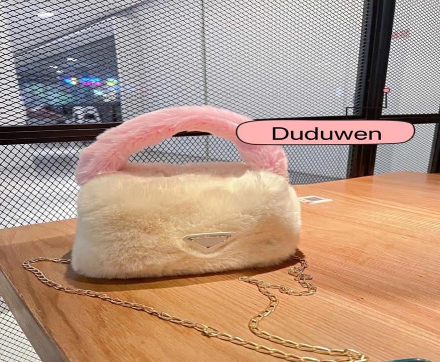 

20cmx10cm fashion P fur bag triangle with letter plush handle with strap zipper makeup storage case so cute6945104, Red