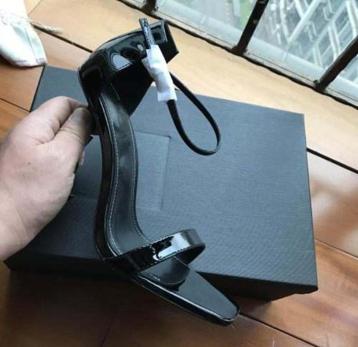 

2018 Designer women high heels party fashion rivets girls sexy pointed shoes Dance shoes wedding shoes Double straps sandals5376503, Red