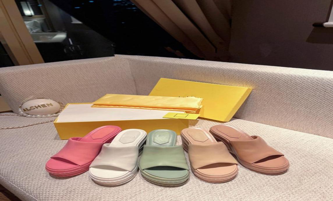 

2023 New womens slippers light colour Wedge heel mules Leather thick bottom womens shoes 85CM Heeled platform Square head Exposed7628838, Brown