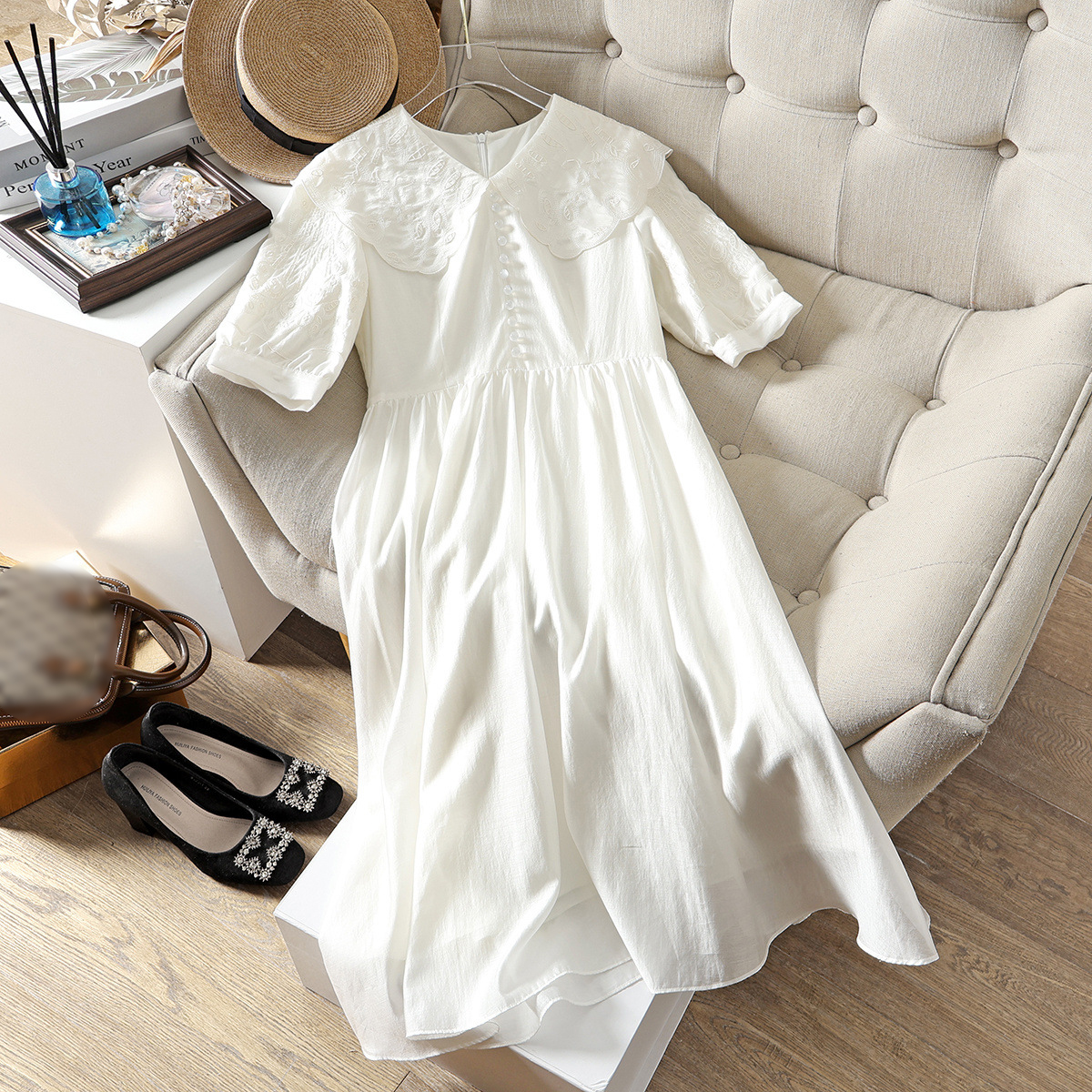 

2023 Summer White / Black Solid Color Embroidery Dress 1/2 Half Sleeve Peter Pan Neck Buttons Midi Casual Dresses N3W171134