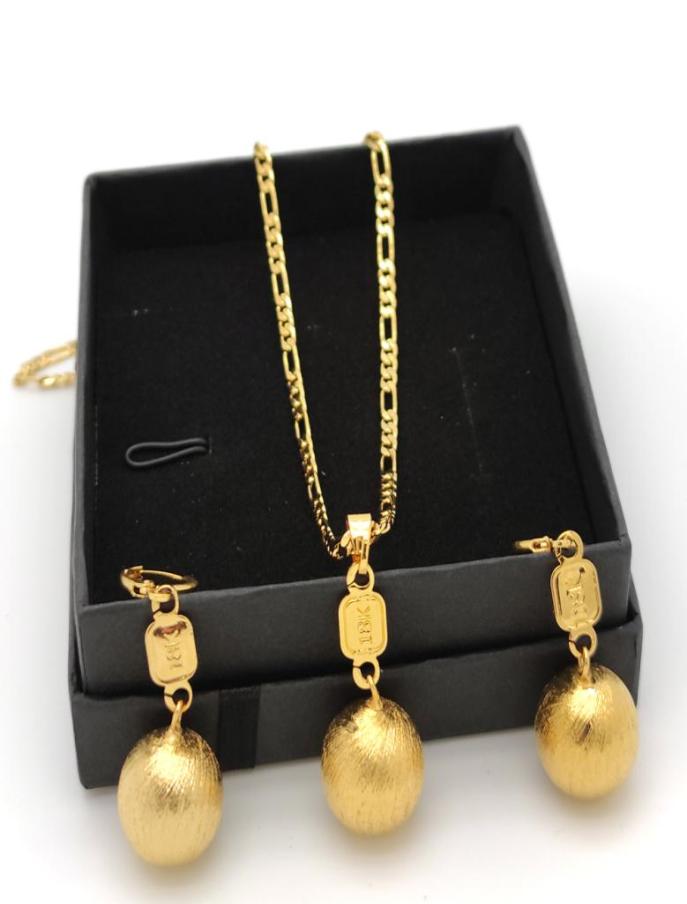 

18 k Stamp Gold GF Circle Pendant Necklace and Earrings Party Gift Jewellery Set Figaro Chain Link 600 3mm9386609, Golden