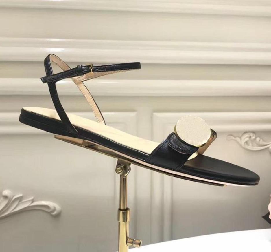 

Fashion Flat Heel ankle strap Sandals Luxury Designer for woman lady girl gold silver white black Beige Loafers Thin Summer classi3164491