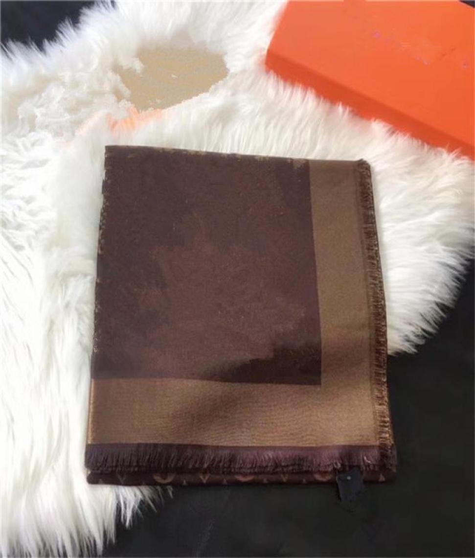 

2022 Scarf Designer Fashion real Keep highgrade scarves Silk simple Retro style accessories for womens Twill Scarve 12colors Can 7297625