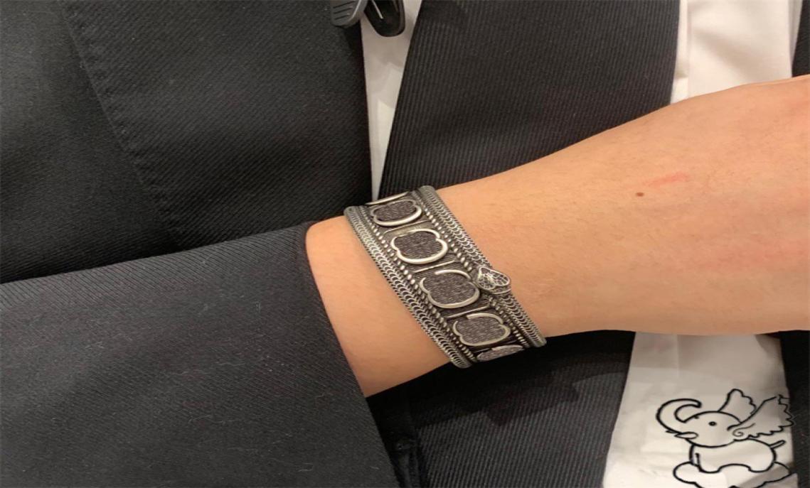 

Women Mens Bracelet Luxury Brand Hard Body Bracelets High Quality Silver Plated Bracelets Fashion Trend Jewelry1494330