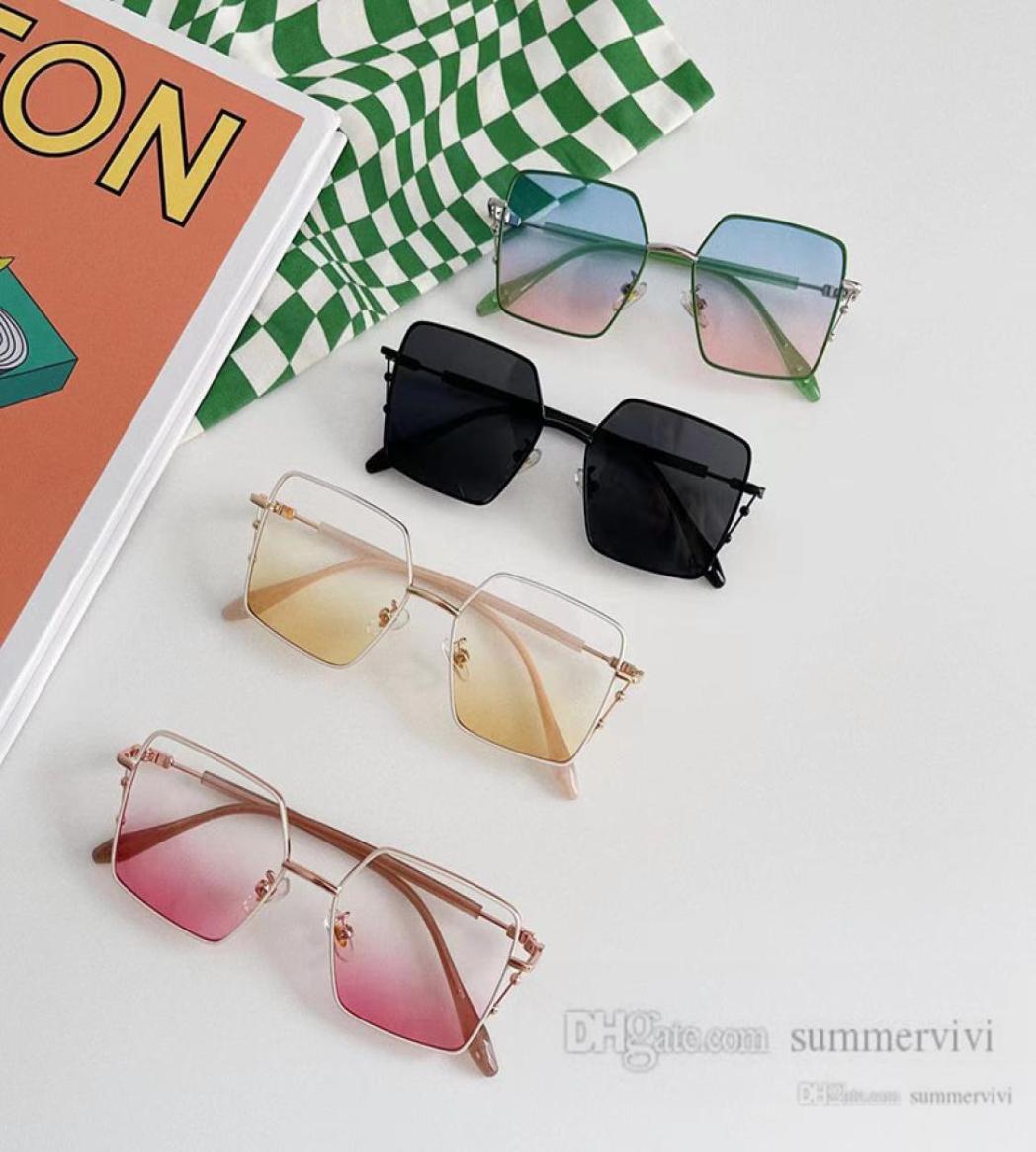 

Fashion kids sunglasses girls vintage metals square frame eyeglasses kids gradient sunblock children beach holiday sunshades Q45029636273