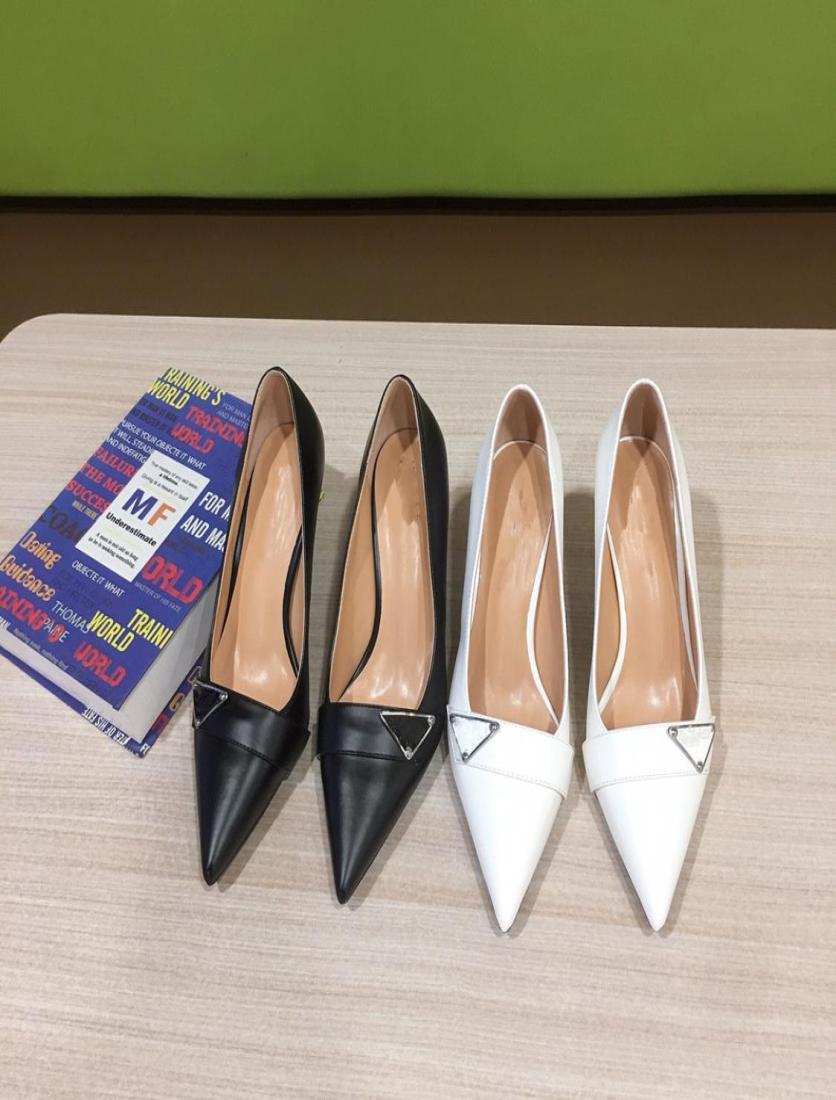 

Luxurys Designers Buckle Shoes women high heels quality designer party wedding bride ladies sandals fashionable sexy dress pointed1379529, Black