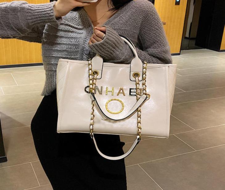 

Luxury Brand Women039s Handbags Beach Bags Designers Ch Metal Letter Badge Tote Evening Bag Small Mini Body Leather Handbag Lar8071745, Red